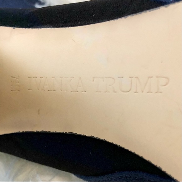 Beautiful Ivanka Trump Blue Suede/Black Elastic Ankle Boots - Picture 12 of 12